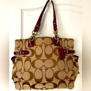 Gently used vintage Coach Colette Signature purse!